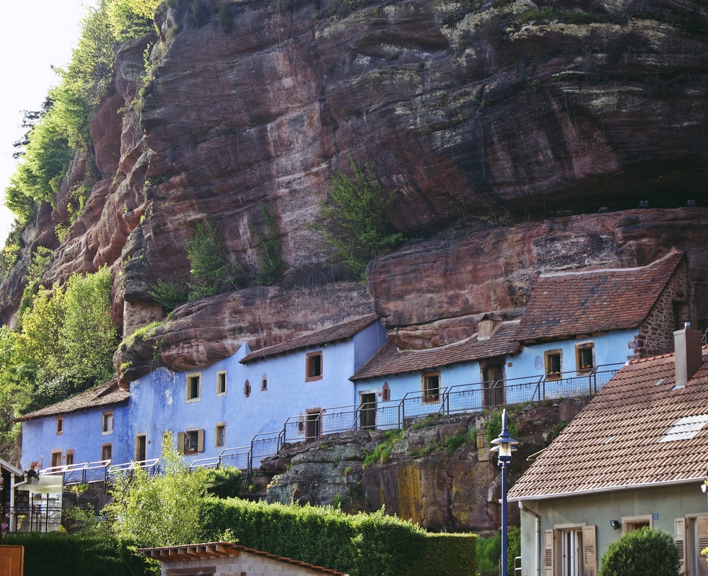 Troglodyte Houses in Graufthal - Visit Alsace