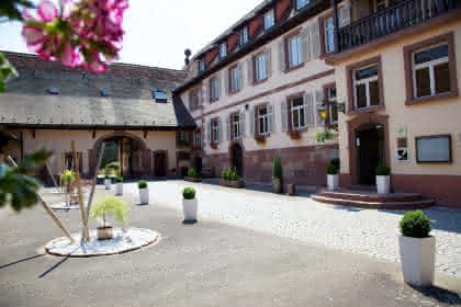 AUBERGE DU CHEVAL BLANC - Prices & Hotel Reviews (Lembach, France)