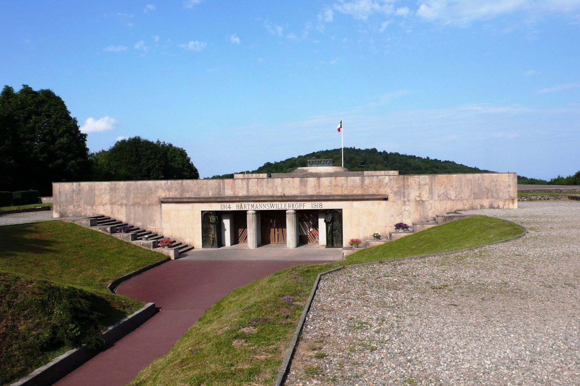 Exposition « Les sites funéraires et mémoriels de la Première Guerre mondiale »