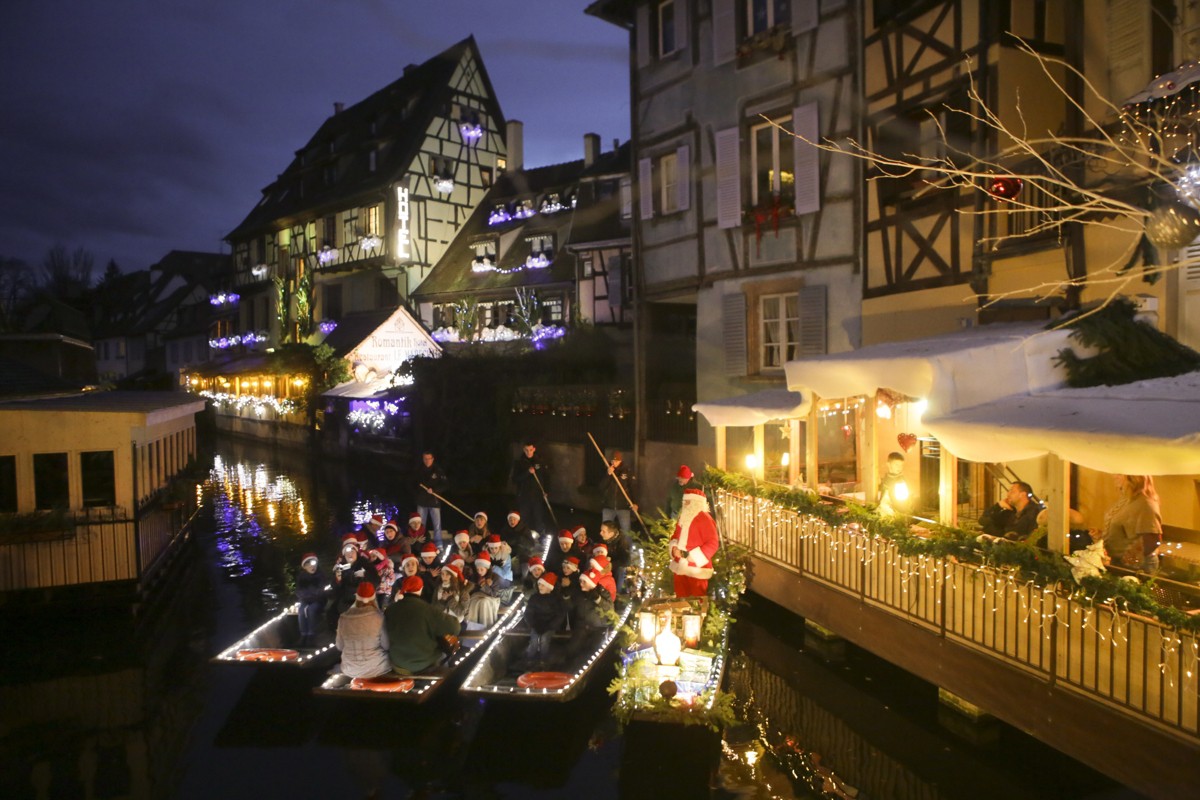 Les enfants chantent Noël sur les barques - Choeur d